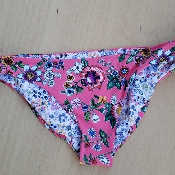 Vera Bradley Coral Ella Reversible Bikini - Picture 2 of 5